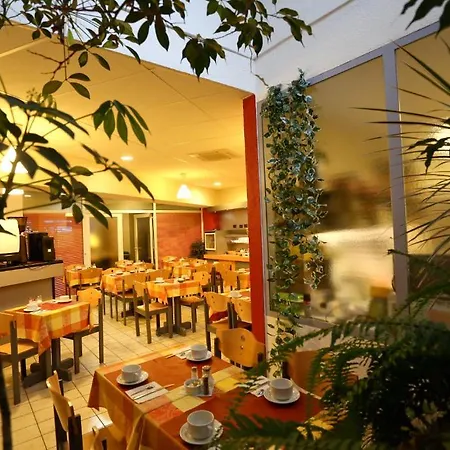 Western & Austria-la Terrasse 3* سانت إتيان