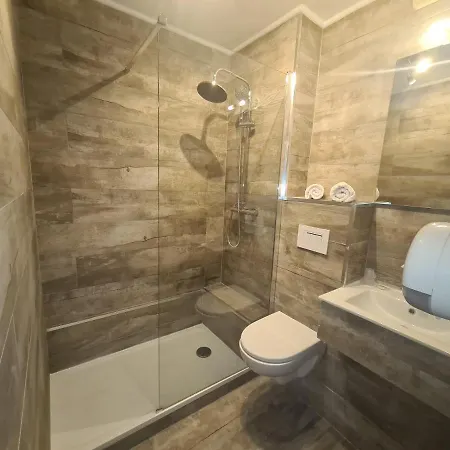 Western & Austria-la Terrasse 3* Saint-Etienne (Loire)