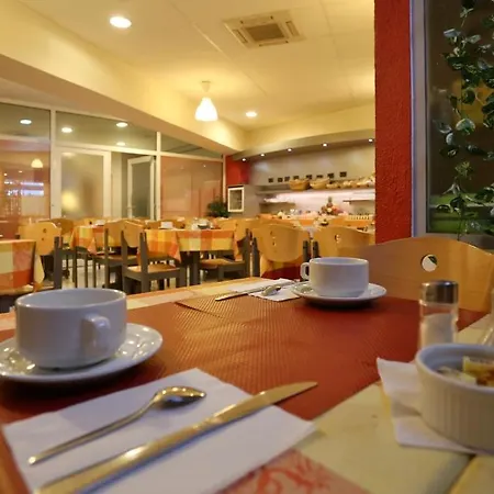 Western & Austria-la Terrasse