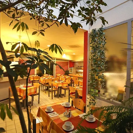 Western & Austria-la Terrasse